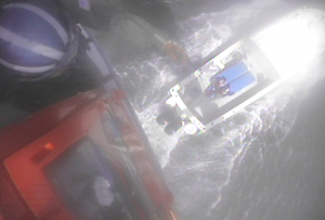 Screen shot 2009 08 02 at 11.18.18 PM 300x203 Coast Guard Video of Shark Attack Evacuation